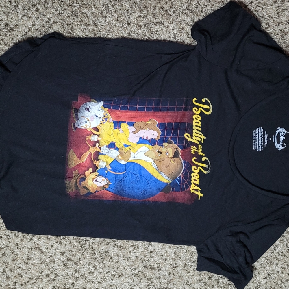 Medium Disney shirt